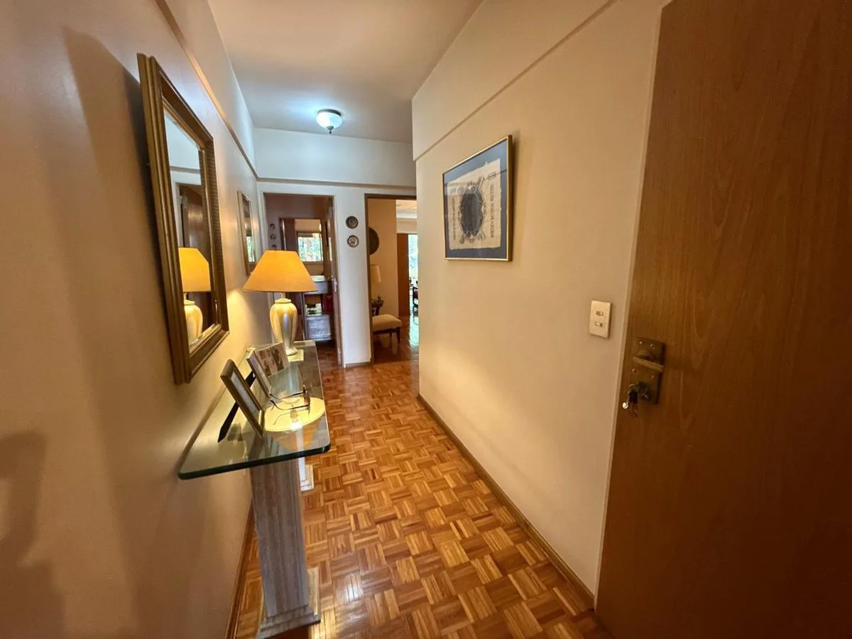 Un piso que combina amplitud y distinción foto 4