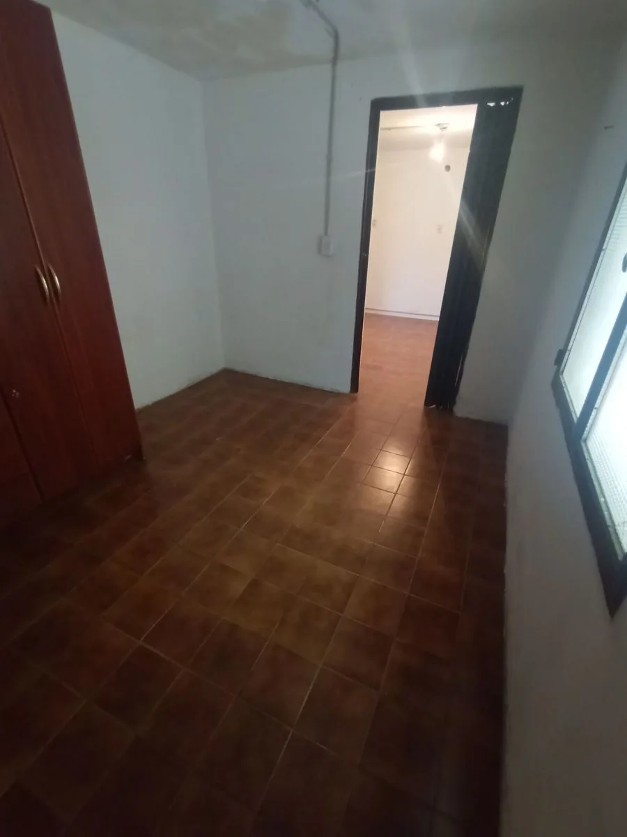 VENTA CASA 2 DORMITORIOS PATIO COCHERA GUAYMALLEN foto 4