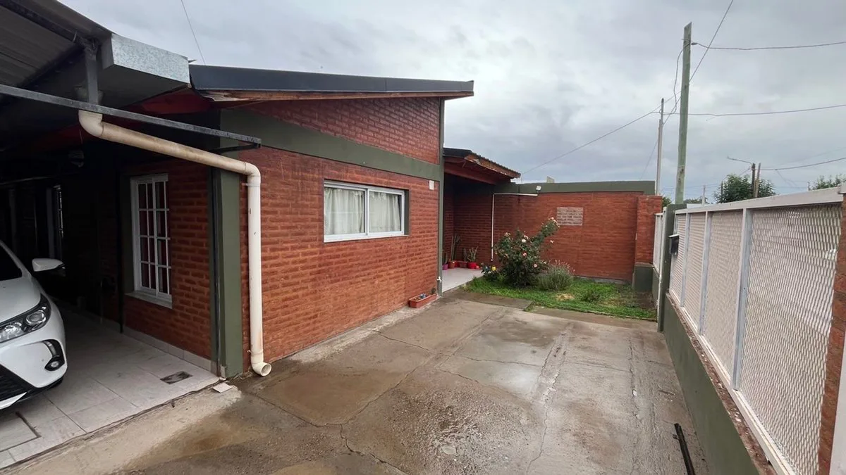 Casa en Plottier 3 dormitorios en una planta foto 4