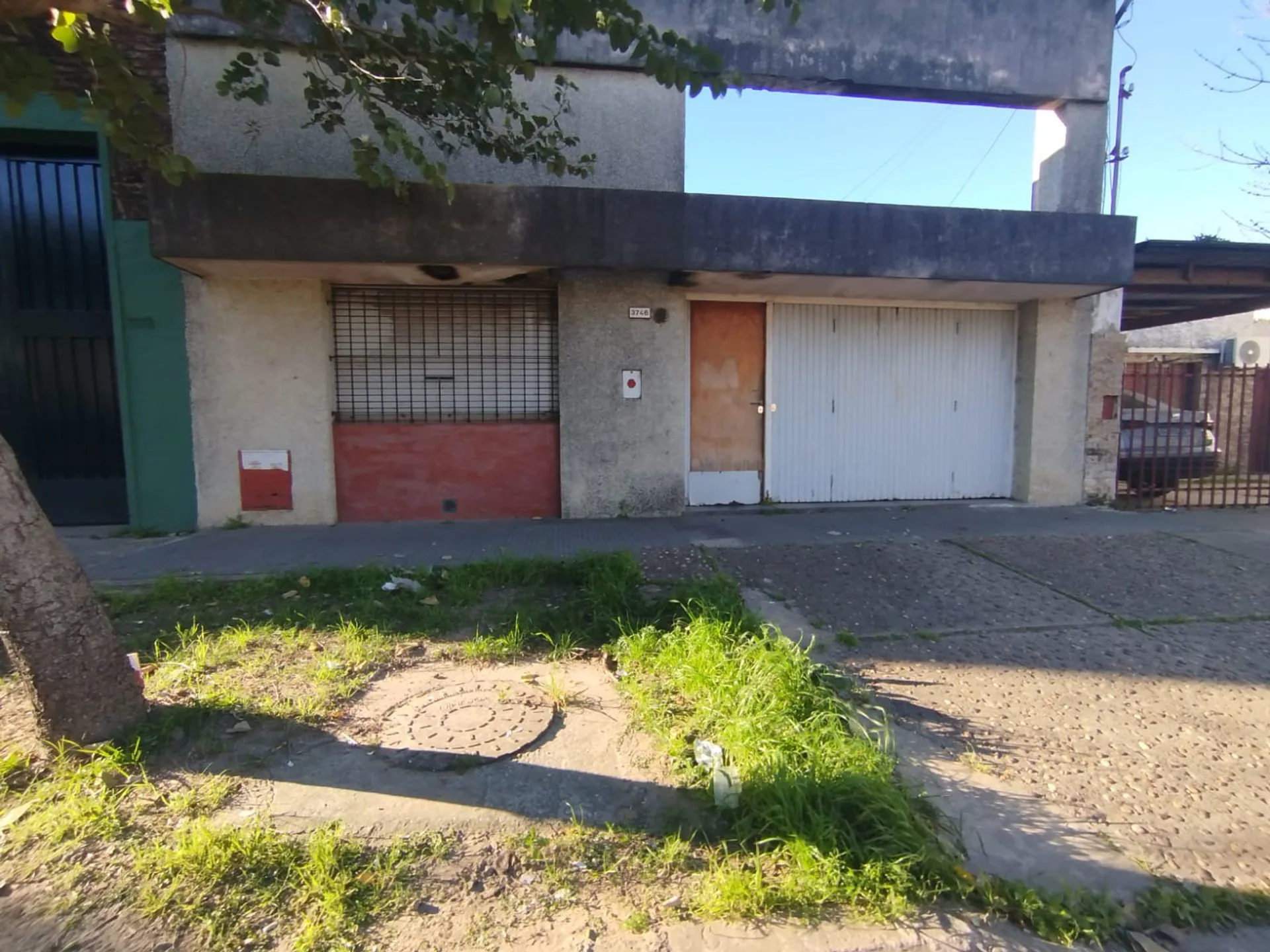 CASA EN VENTA  DE 6 AMBIENTES PARA FLIPPING foto 2
