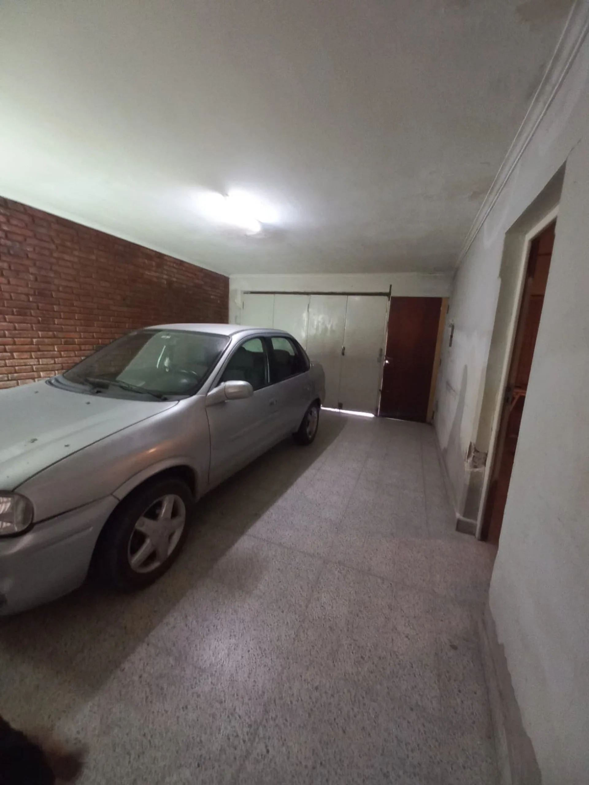 CASA EN VENTA  DE 6 AMBIENTES PARA FLIPPING foto 4