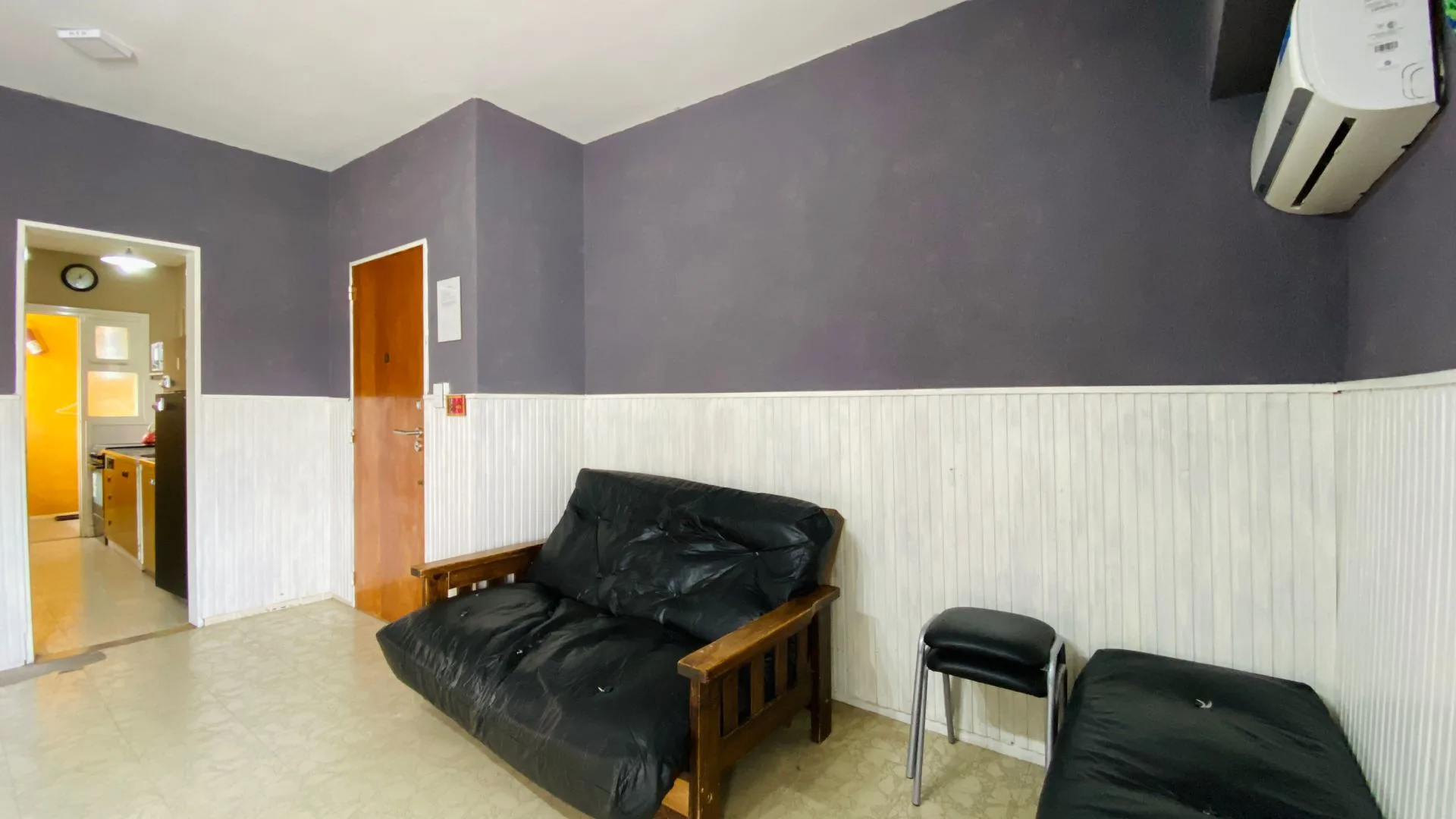 VENTA DEPARTAMENTO 2 AMBIENTES EN LA PERLA foto 3