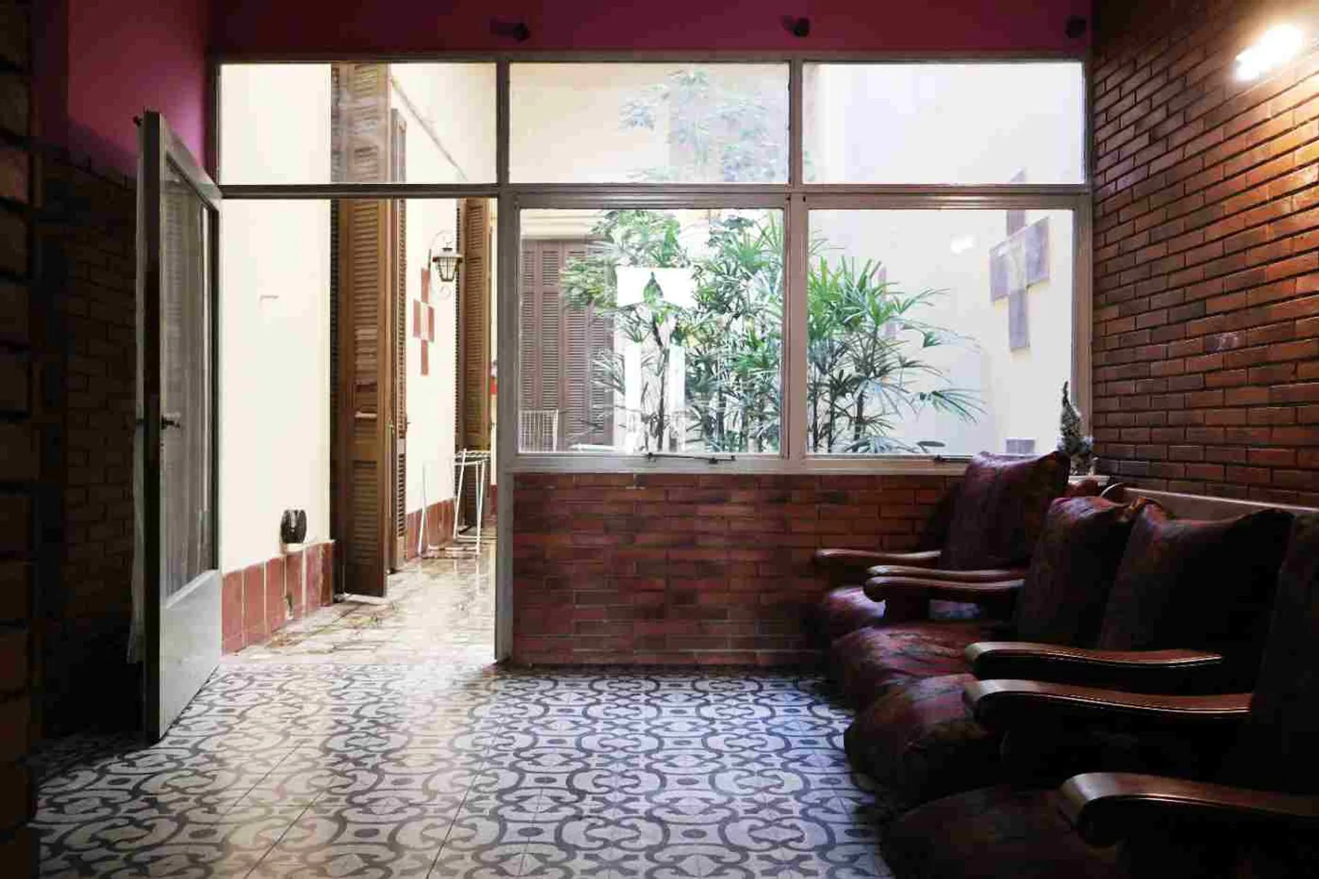 ALQUILER PH PB U.COMERCIAL 10 AMB 3 BAÑO BALVANERA foto 2