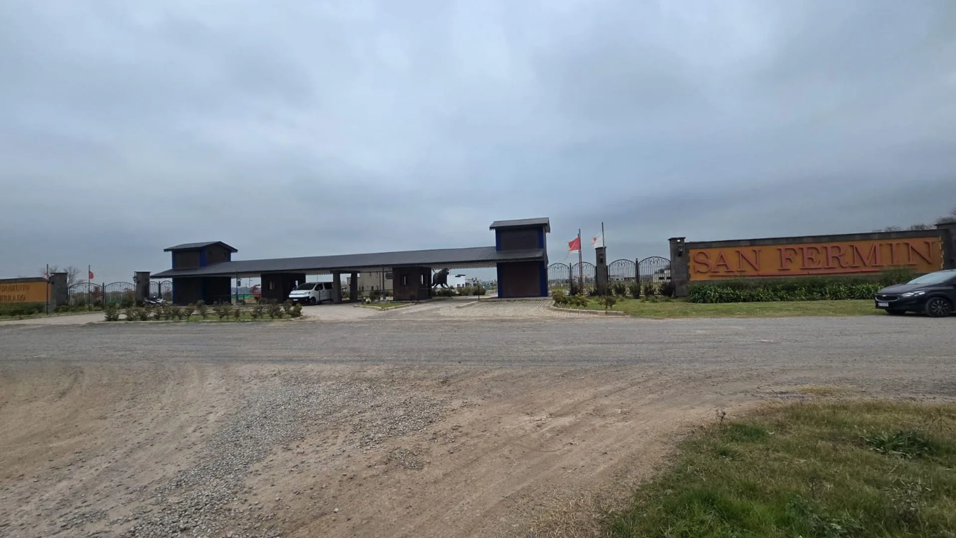 Venta de terreno en Condominio San Fermin foto 3
