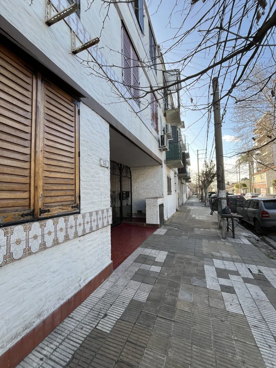 Venta Departamento 3 ambientes en Ramos Mejía Sur foto 2