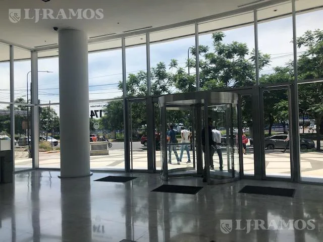 Alquiler de oficina de 557 m2 en Vicente López foto 4