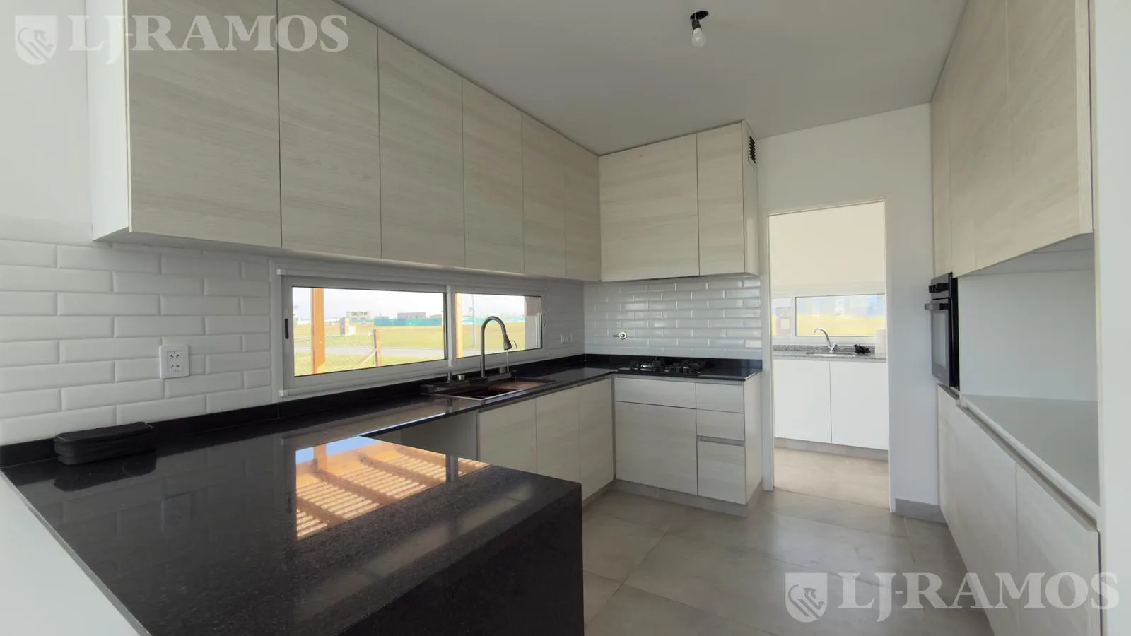 Casa en Venta a Estrenar en LAGO CENTRAL PG foto 3