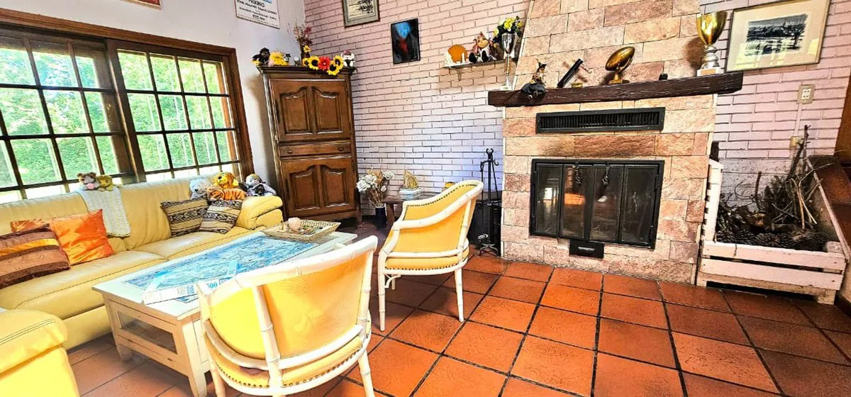 VENTA 6HA, 5 CASAS, 2 PILETAS, BUENA RENTA ANUAL foto 4