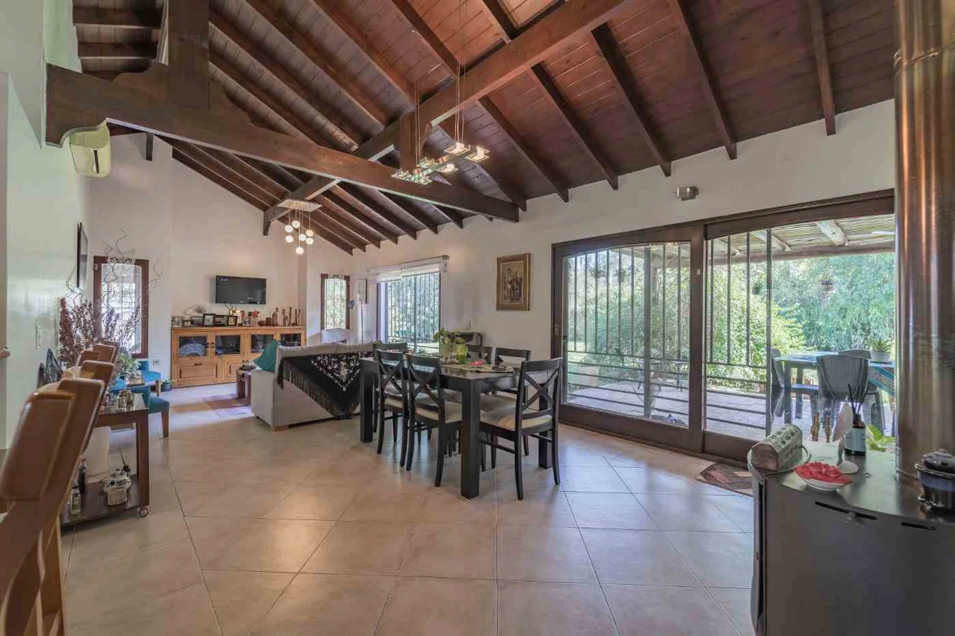Casa 5 Ambientes, Pileta Jardín Parrilla Cochera foto 4