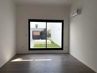 ALQUILER MONOAMB. PATIO - PARILLA - PILETA PROPIA. foto 1