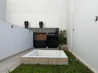 ALQUILER MONOAMB. PATIO - PARILLA - PILETA PROPIA. foto 3