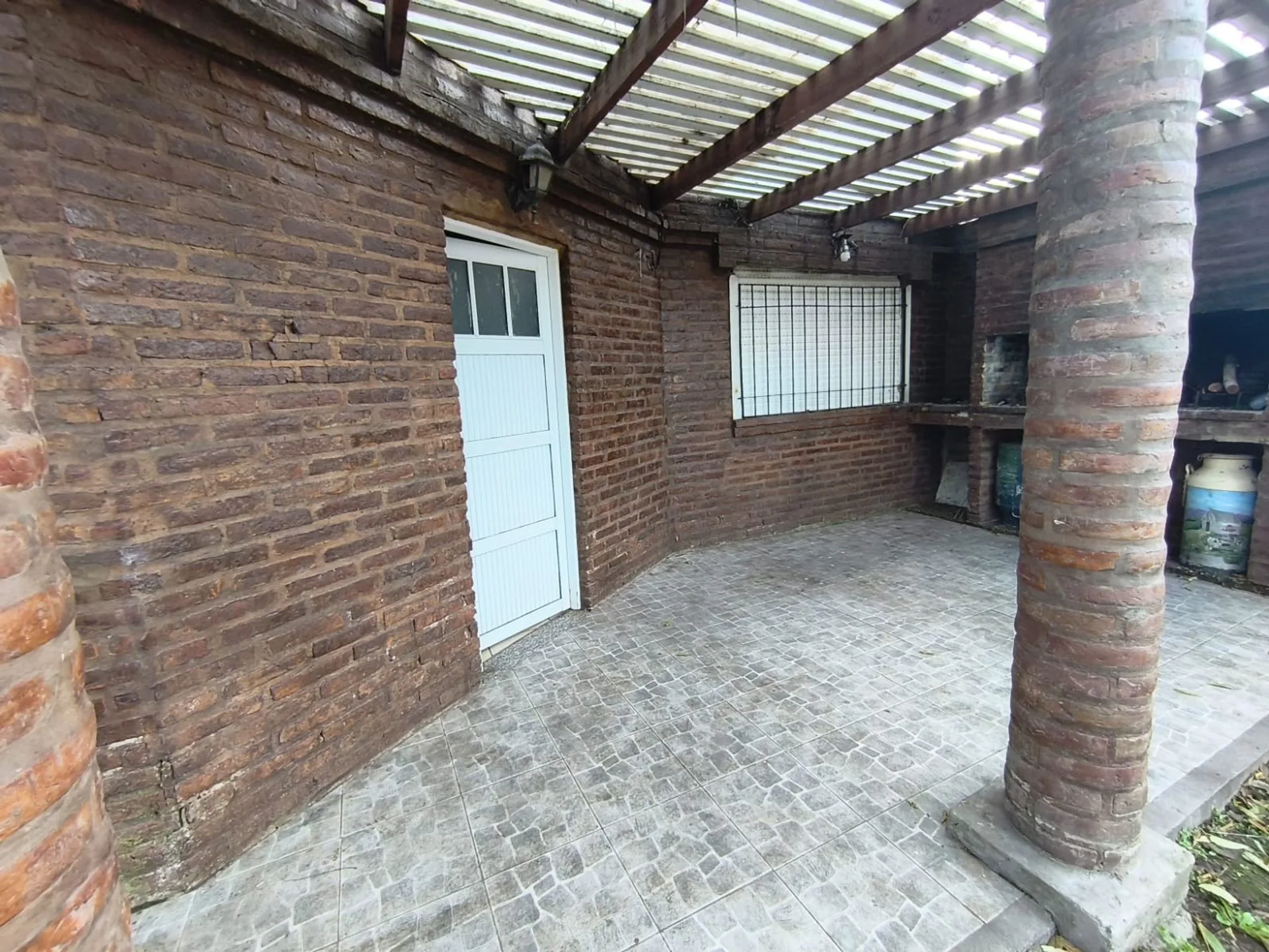 CASA EN VENTA 3 DORMITORIOS  ACEPTA PERMUTA foto 5