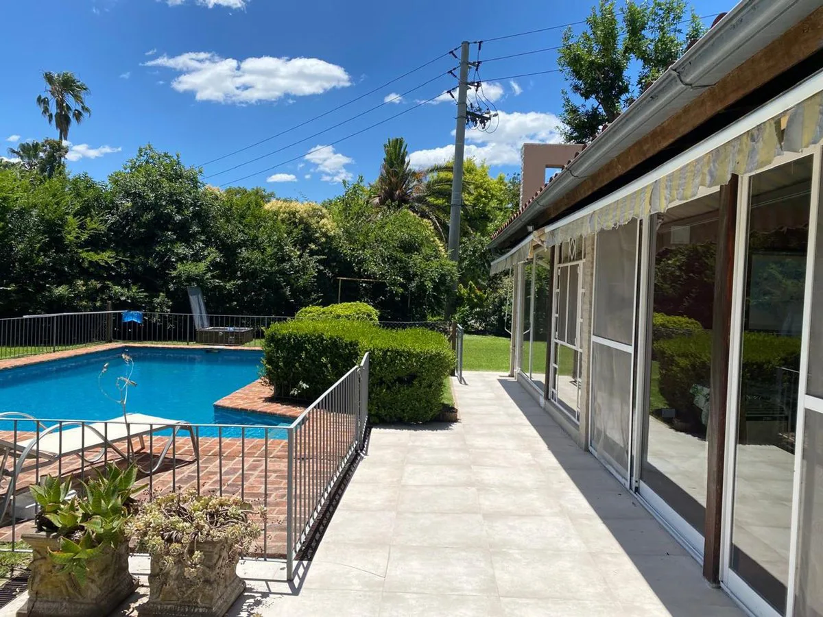 Venta casa 4 amb. c/piscina B° Golfer's Pilar foto 2