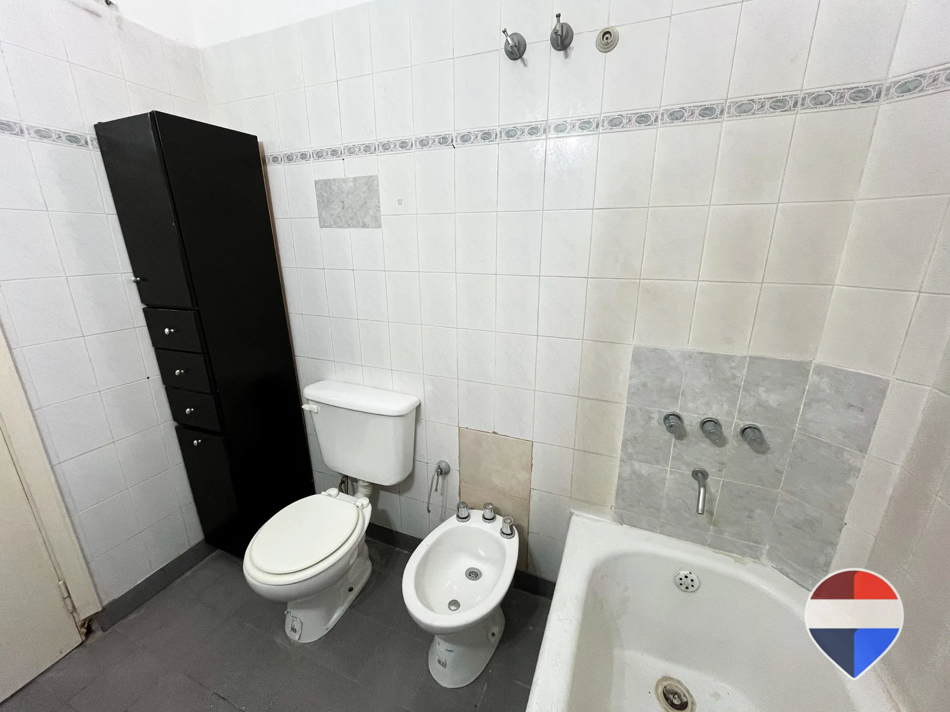 Casa 4 Amb. en Venta en Luis Guillón APTO CREDITO foto 4