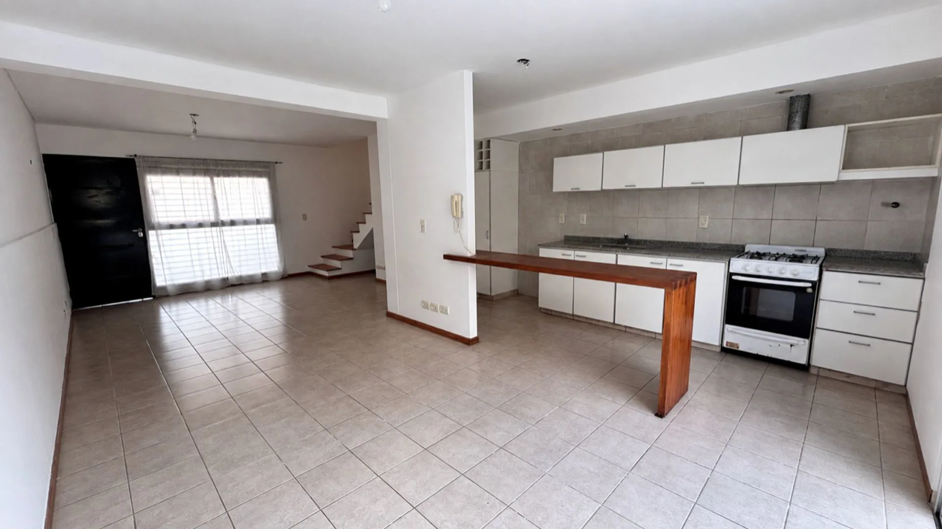 VENTA DUPLEX Bº SEMIPRIVADO SOLARES DE URQUIZA foto 4