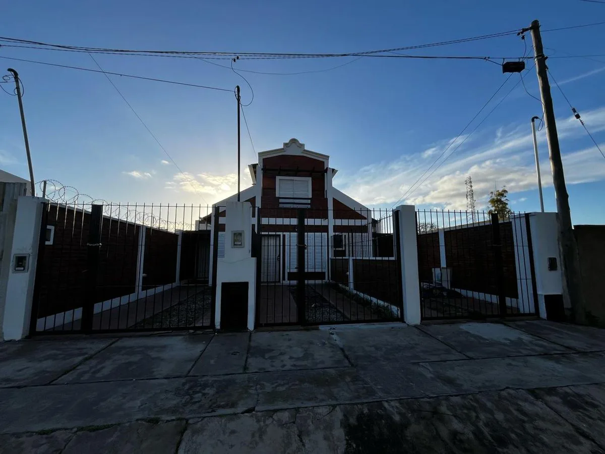 VENTA PH 1 DORMITORIO CON PATIO Y COCHERA