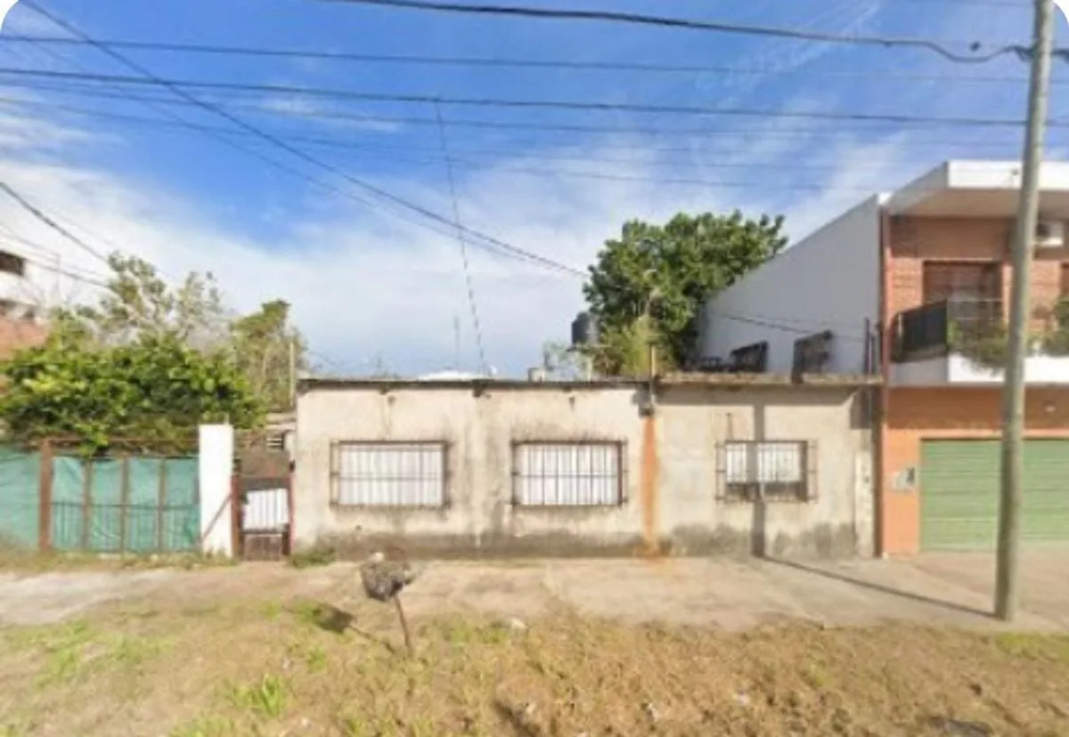 VENTA DE CASA 3 AMB PTE DERQUI ESCRITURA A REFAC