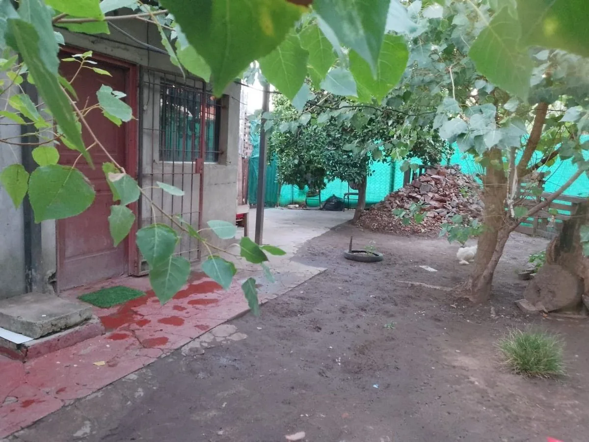 VENTA DE CASA 3 AMB PTE DERQUI ESCRITURA A REFAC foto 2