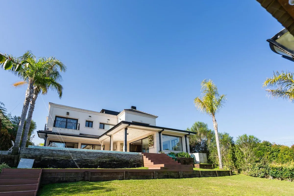 ALQUILER IMPONENTE CASA AMOBLADA EL YACHT NORDELTA foto 5