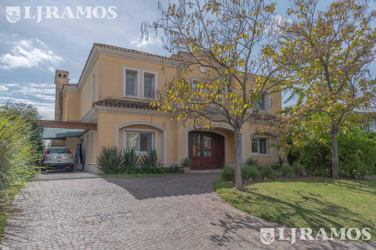 Casa al agua en venta en  Los Castores - Nordelta  con 4 dormitorios. foto 3