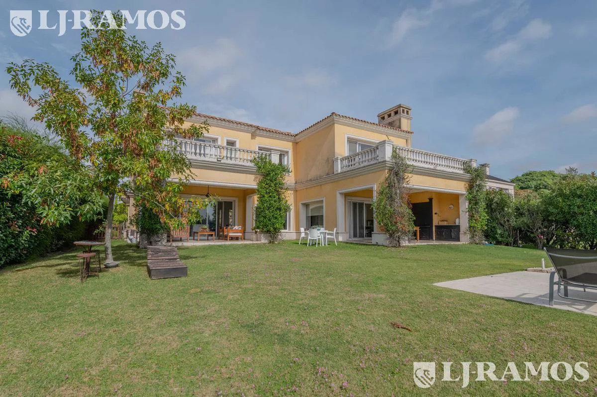 Casa al agua en venta en  Los Castores - Nordelta  con 4 dormitorios. foto 4