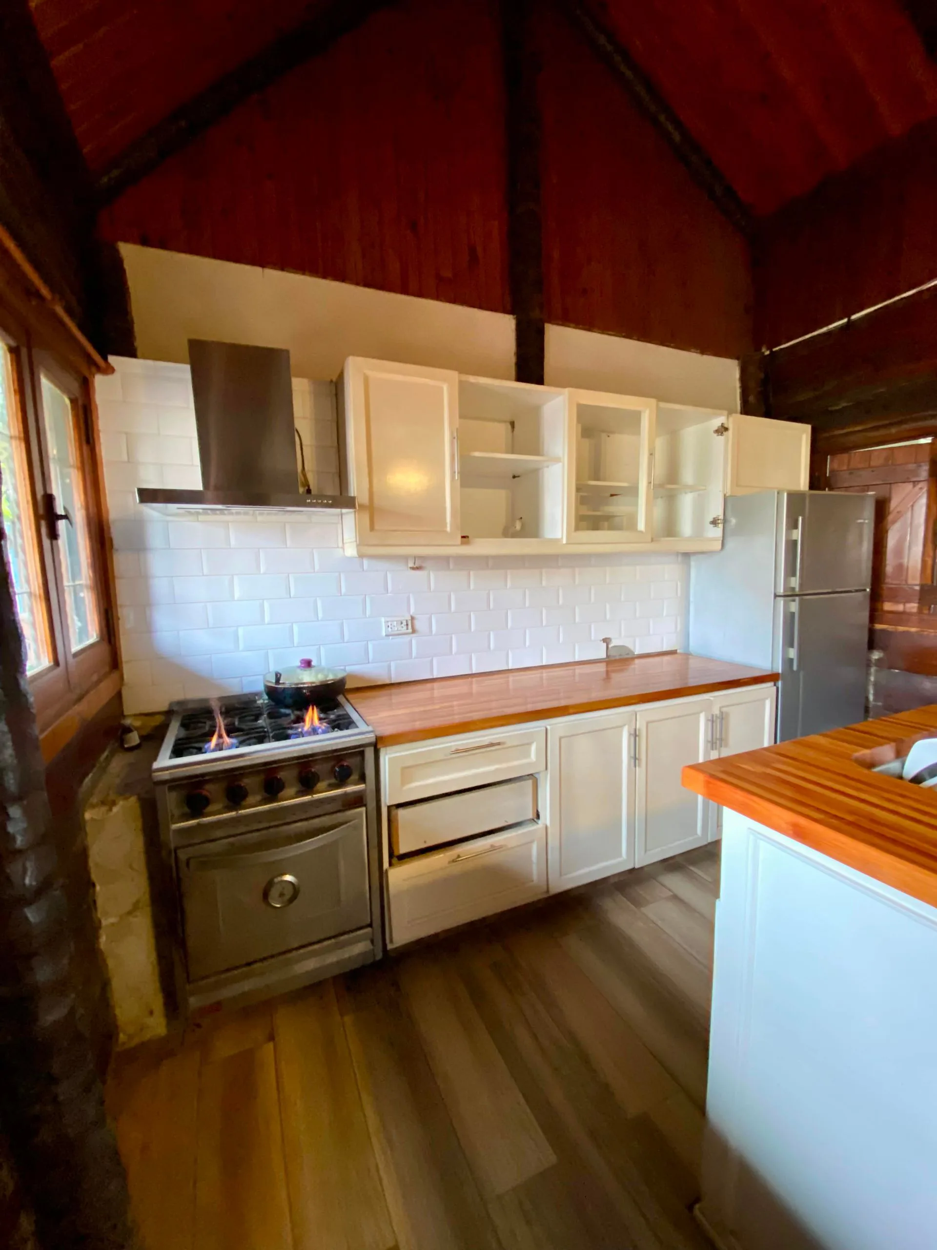 VENTA DE ENORME PROPIEDAD TIPO CABAÑA EN LAFERRERE foto 5