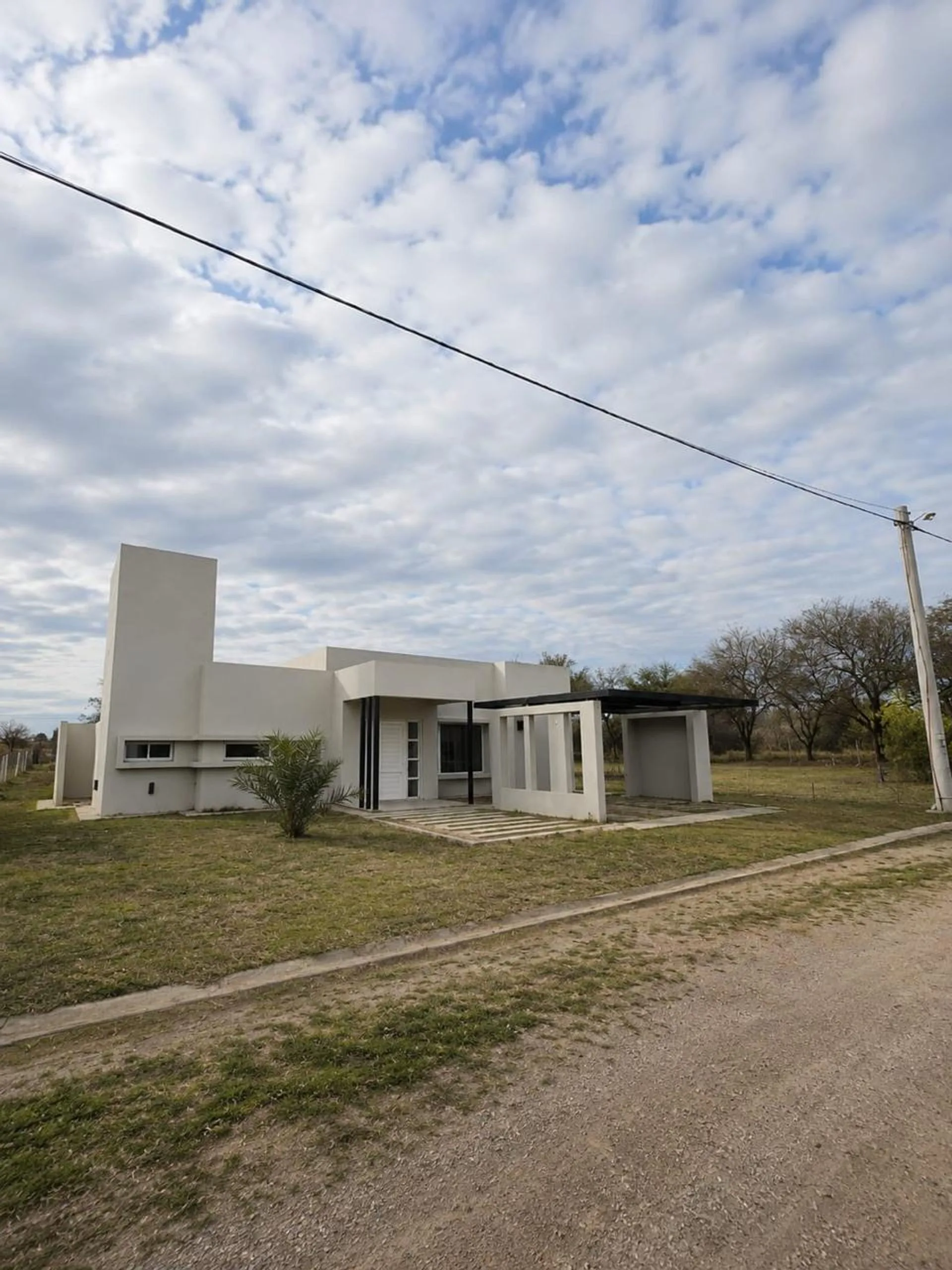HERMOSA CASA A ESTRENAR EN B° PRIV JARDIN DEL SOL foto 5
