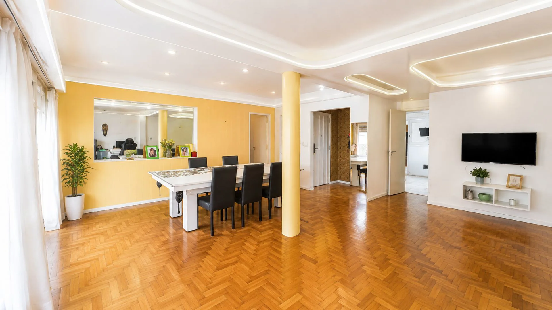 VENTA DEPARTAMENTO 5 AMBIENTES FRENTE CENTRO foto 4
