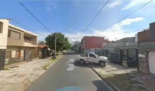 A498 Alquiler V. Luzuriaga Casa 3 Amb. sobre Miguel Cane al 1900 foto 4