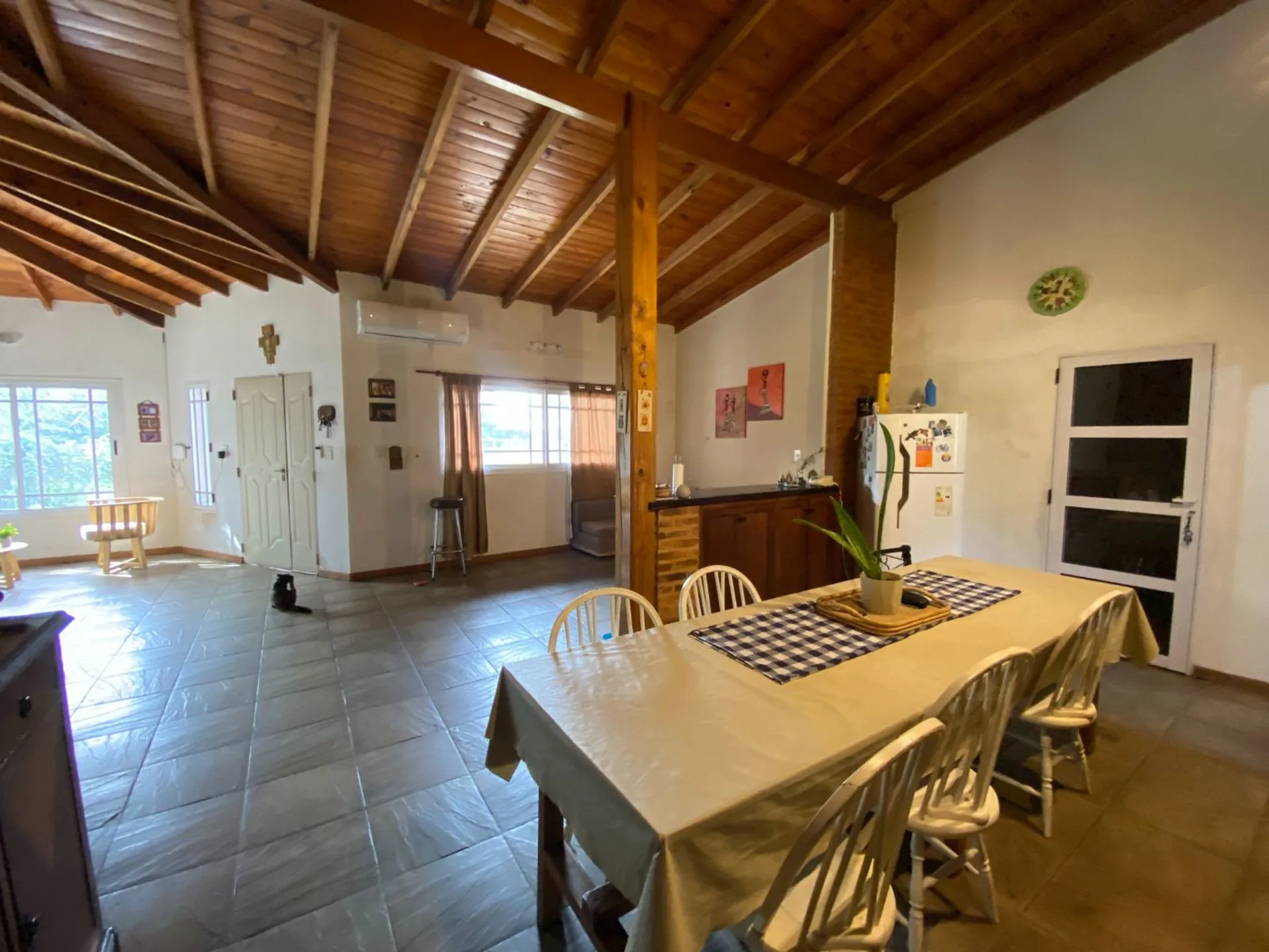 VENTA CASA 5 AMBIENTES LUJAN foto 2