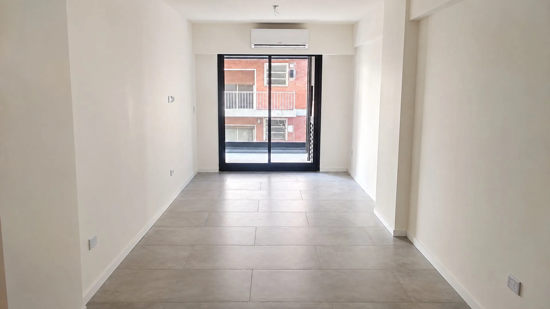 A ESTRENAR AMPLIO Y LUM 46 m2 BALCÓN C/ PARRILLA foto 3