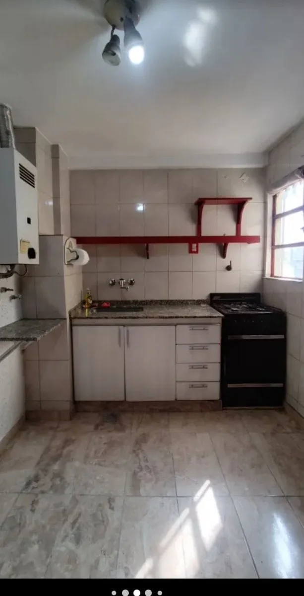 Se vende un departamanto de 2 ambientes luminoso - Parque Patricios foto 3