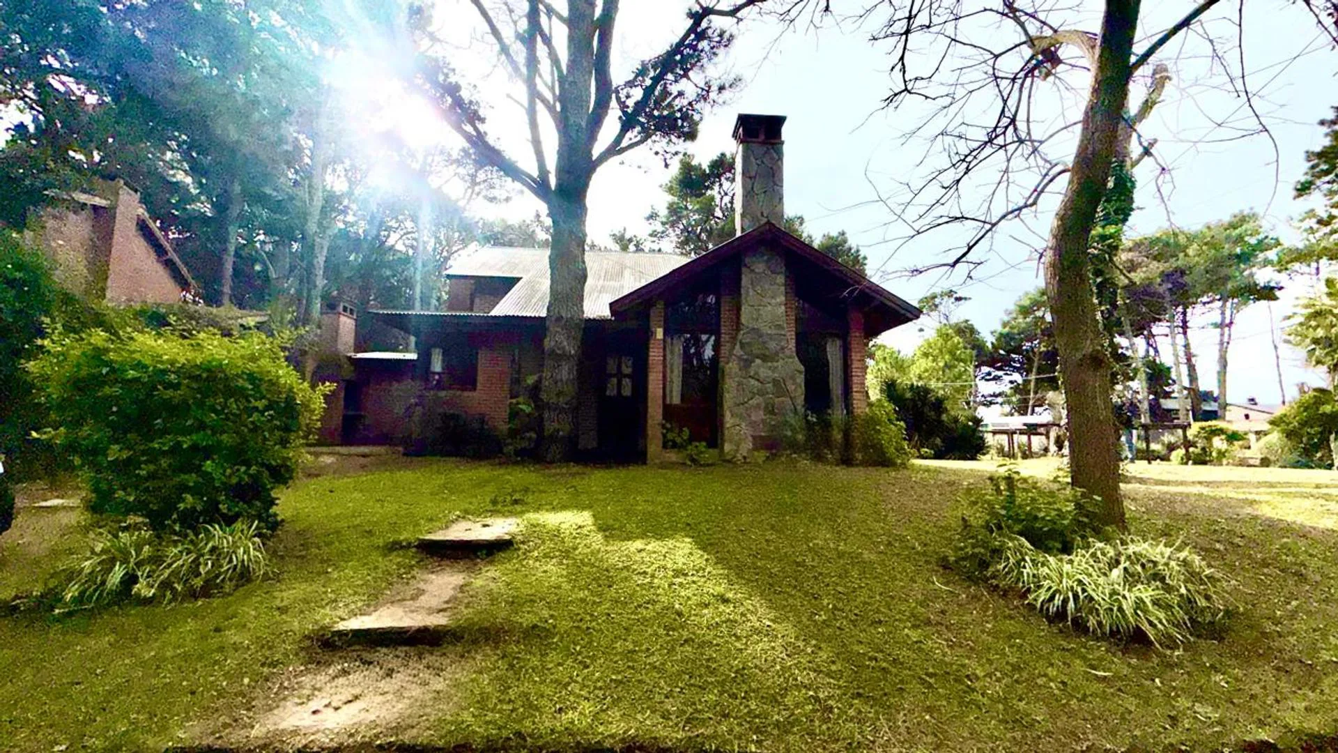 Venta Casa 3 ambientes Costa del Este foto 2