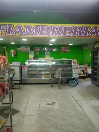 AUTOSERVICIO EN ALQUILER , EN LA CAPILLA FLORENCIO VARELA foto 3