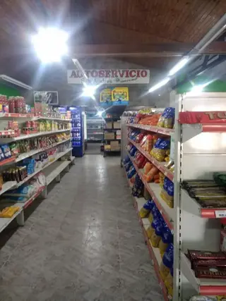 AUTOSERVICIO EN ALQUILER , EN LA CAPILLA FLORENCIO VARELA foto 5