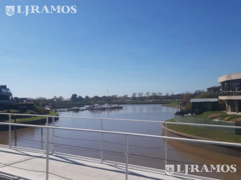 Lote a la LAGUNA de 911 m2 en el Yacht de Nordelta foto 4