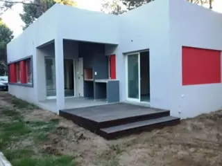 Casa a estrenar, muy cómoda y luminosa. Casa en Venta. foto 5