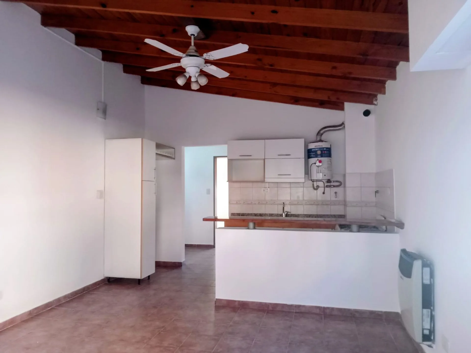 DEPARTAMENTO 2 AMBIENTES EN VENTA EN MORON foto 2