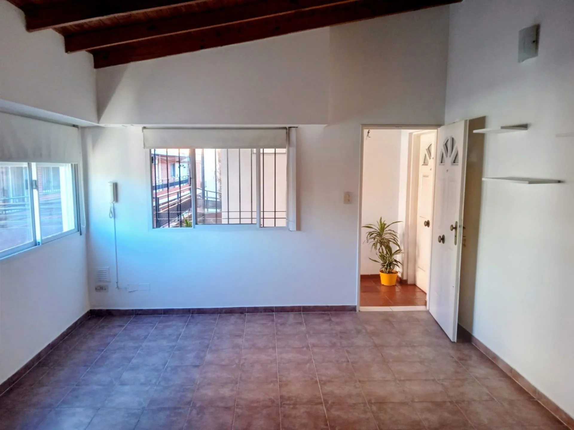DEPARTAMENTO 2 AMBIENTES EN VENTA EN MORON foto 3