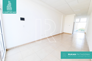 #Alquiler_RUKAN Local Comercial | TORRE CORTAZAR | Local 8 | 37 m2|Calle J. M. ESTRADA | Caleta Olivia foto 2