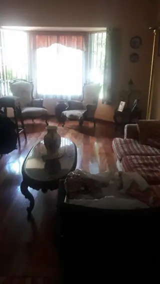 Casa de 2 plantas con cochera en Villa Luro foto 4