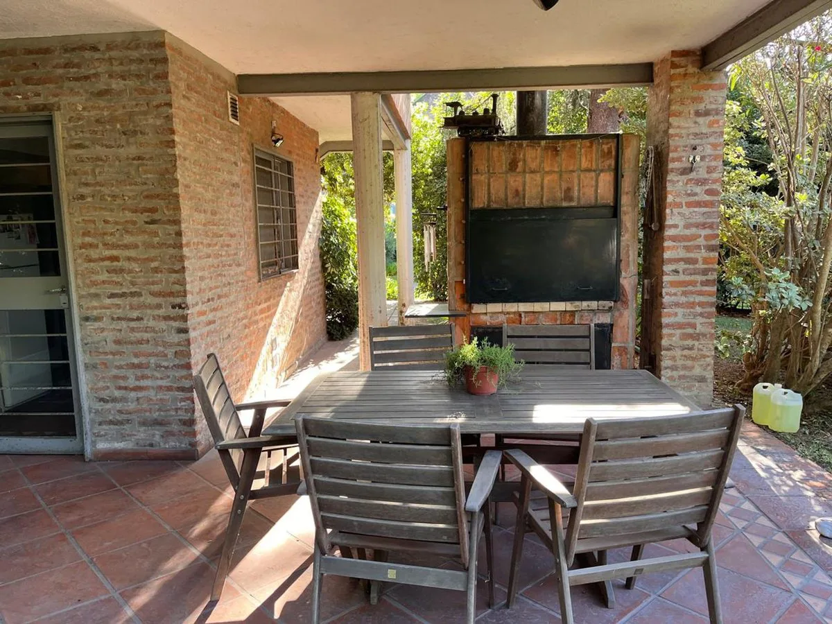 Venta de Casa 4 Ambientes en Bo Los Troncos Pilar foto 2