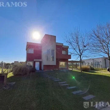 VENTA  Casa 3 dormitorios en  Área 1 SAN SEBASTIAN MB foto 5