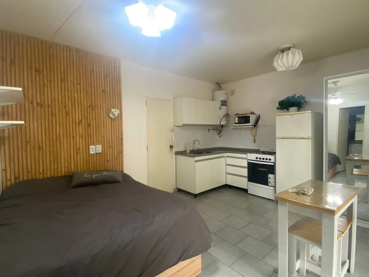 VENTA MONOAMBIENTE CON BALCON CON RENTA foto 5