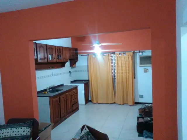 Ideal inversor. - Venta en bloque con renta - Planta baja alquilado. Planta alta libre.