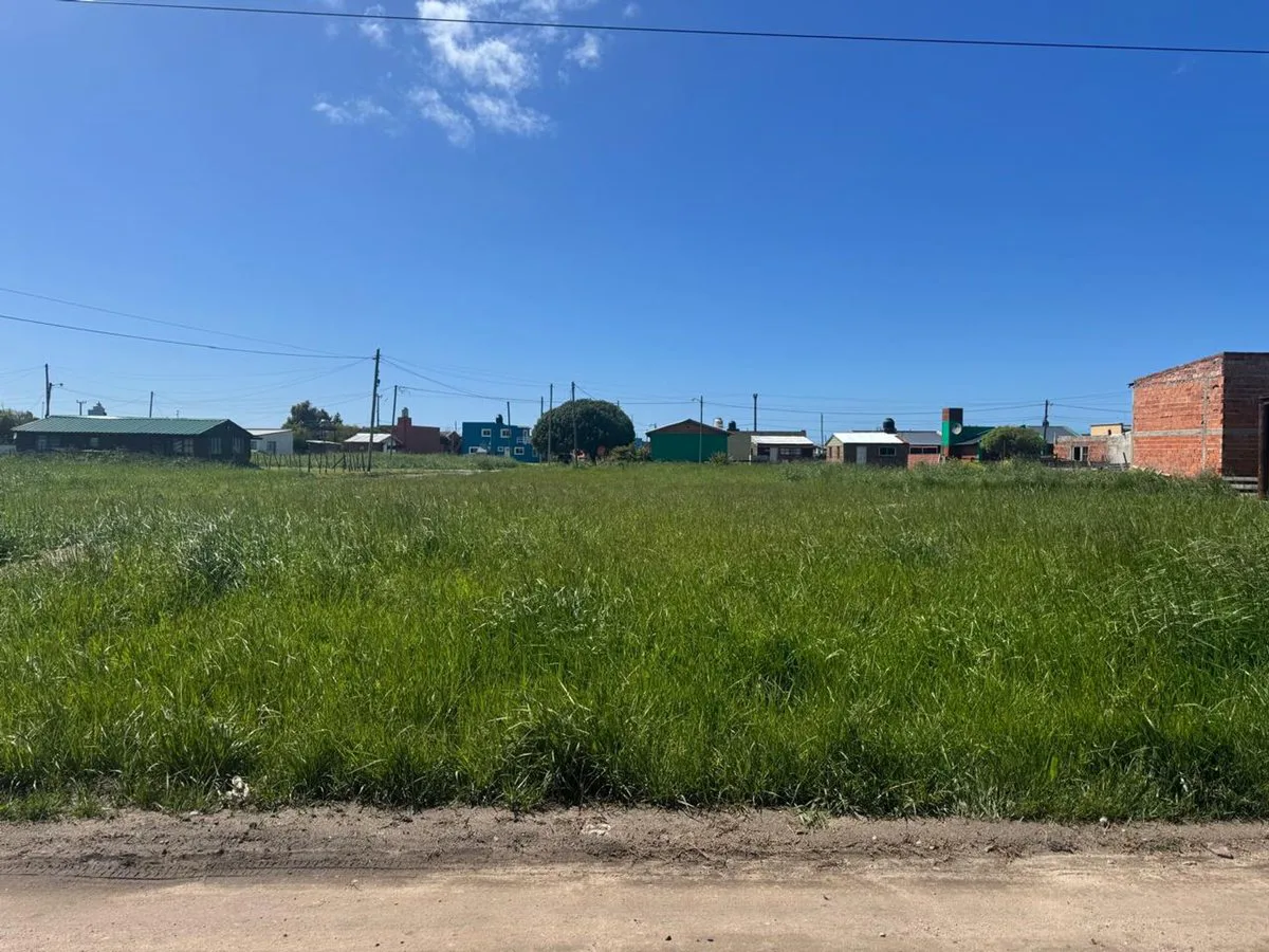 LOTE EN VENTA EN BARRIO CAMET NORTE DE 422 M foto 2