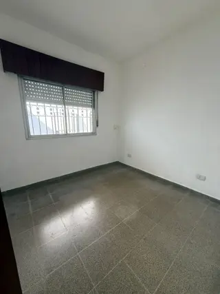 Departamento 3 ambientes con cochera a mts. de Av. Cristiania foto 5