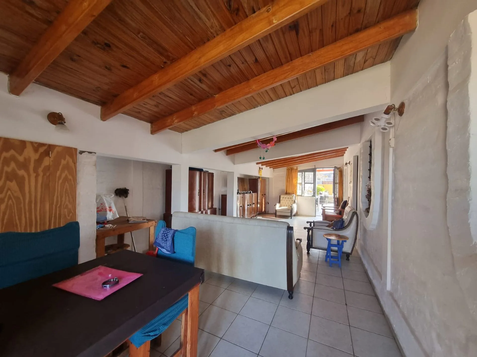 Venta casa con pileta y dpto en Las Compuertas foto 4