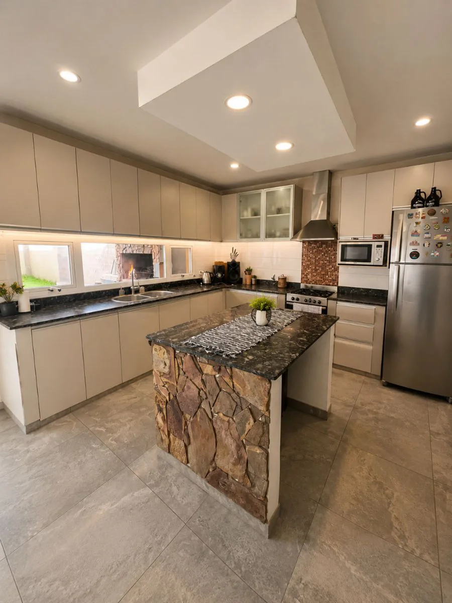 VENTA CASA 5 AMB C/ PARQUE Y PISCINA - HURLINGHAM foto 3