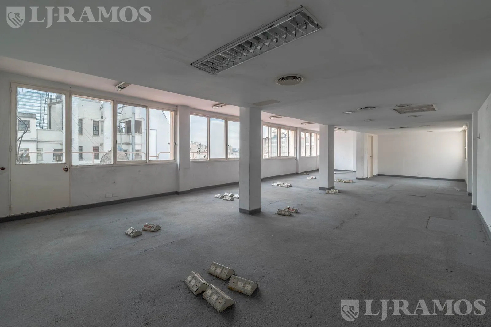 Edificio Comercial en Microcentro foto 3